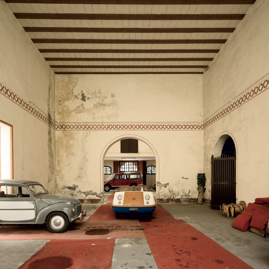 Grazzano Visconti, Inside A Garage - Not Shabby Chic But Shabby Elegant.Representing This Garage As A Luxury Home With Amazing Cars. Photo Filippo Piantanida